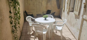 Bienvenus à la Belle de Mai, appartement kaki